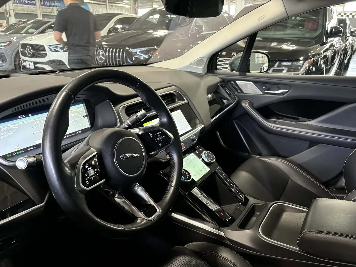 Jaguar I-Pace * HSE* EV400* AWD* pano* HUD* обдух/подгрев* , снимка 8 - Автомобили и джипове - 55899164