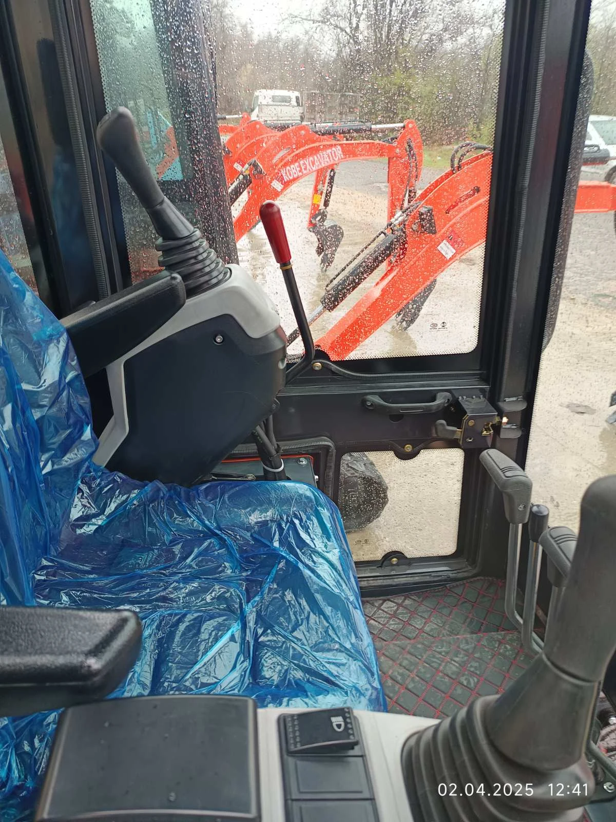 ����� Kobelco 2 TON �����  ��� 3 ��������� | Mobile.bg � ����������� 4