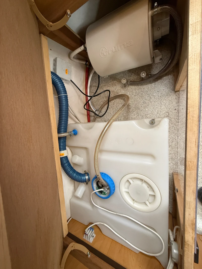 Каравана HYMER / ERIBA Eriba Touring Мувър, Тента , снимка 16 - Каравани и кемпери - 51963238