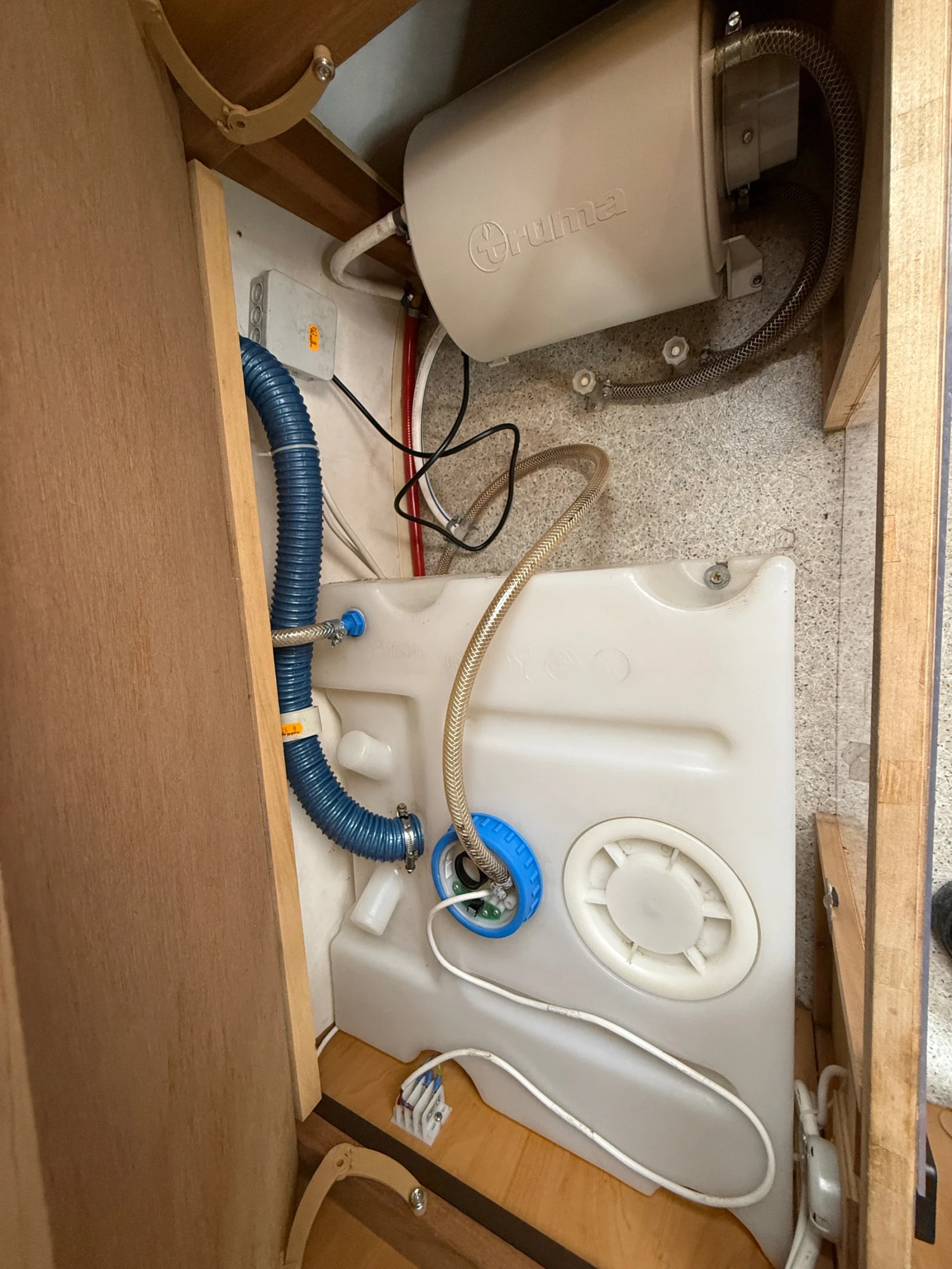  HYMER / ERIBA Eriba Touring ,   | Mobile.bg   16