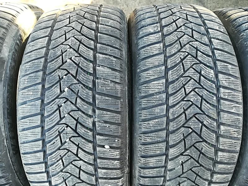 Гуми Зимни 225/50R17, снимка 3 - Гуми и джанти - 24217931