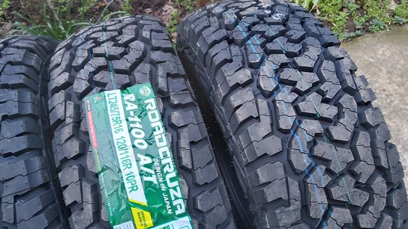 Гуми Всесезонни 245/75R16, снимка 4 - Гуми и джанти - 27366257