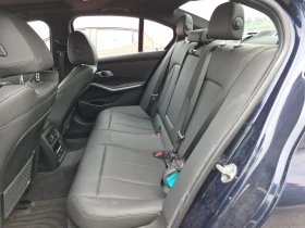 BMW 330 * 48К КМ* ПОДГРЕВ* ШИБИДАХ* CARFAX* , снимка 8