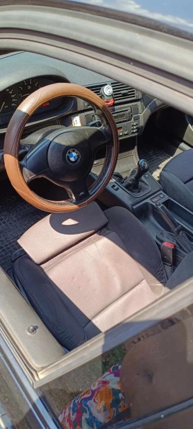 BMW 318, снимка 6