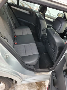 Mercedes-Benz C 220, снимка 13