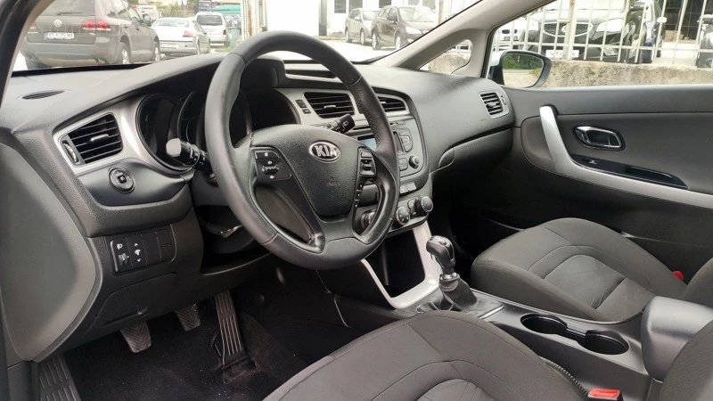 Kia Ceed 1, 4CRDI, снимка 9 - Автомобили и джипове - 42132935