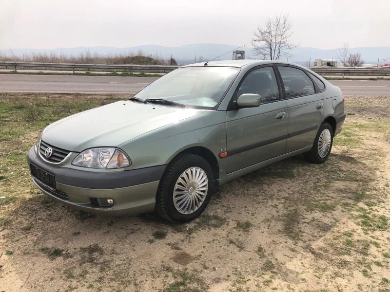 Toyota Avensis 1.8 Кломатик, снимка 8 - Автомобили и джипове - 44534888