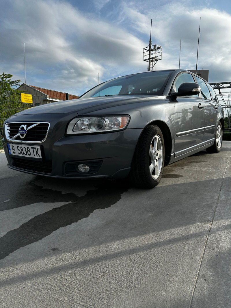 Volvo V50 1, 6 eHDI Final edition , снимка 3 - Автомобили и джипове - 46416122