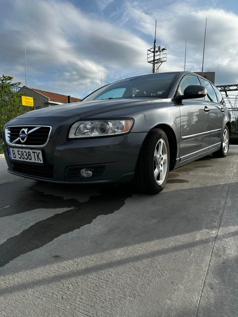 Volvo V50 1, 6 eHDI Final edition , снимка 3 - Автомобили и джипове - 47313342