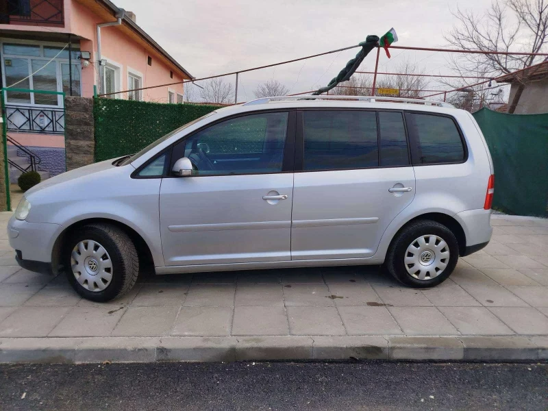 VW Touran 1.9 TDI, снимка 3 - Автомобили и джипове - 46750422