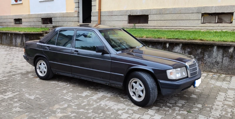 Mercedes-Benz 190 2.3, снимка 2 - Автомобили и джипове - 47559152