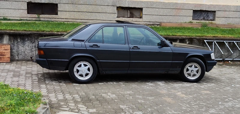 Mercedes-Benz 190 2.3, снимка 3 - Автомобили и джипове - 47559152