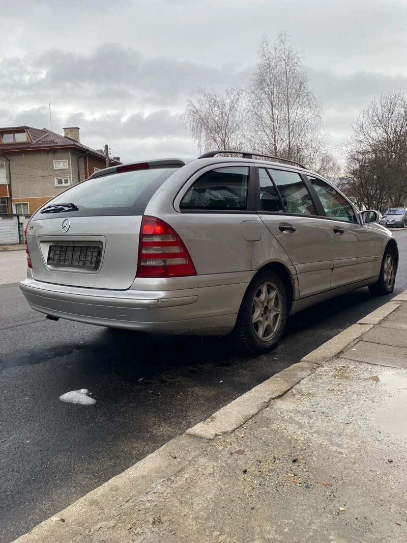 Mercedes-Benz C 220 2.2 CDI, снимка 3 - Автомобили и джипове - 48483149