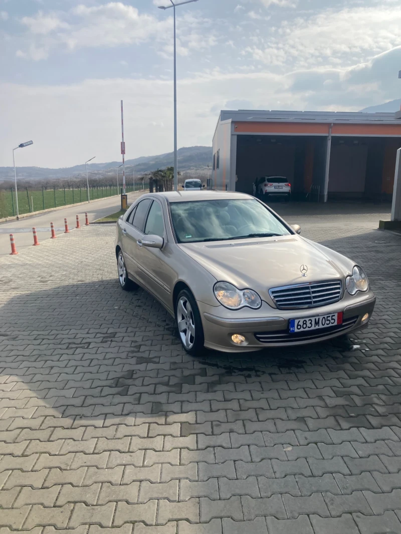 Mercedes-Benz C 180 Kompressor, снимка 2 - Автомобили и джипове - 48954887