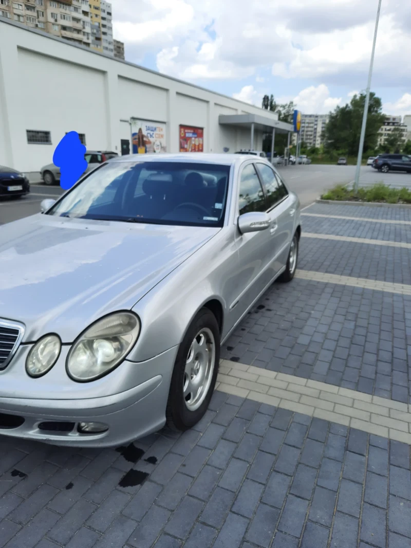 Mercedes-Benz E 220, снимка 3 - Автомобили и джипове - 51916109
