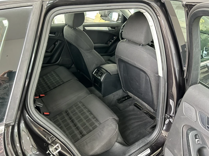 Audi A4 2.0TDI* Automatic, снимка 10 - Автомобили и джипове - 52060421