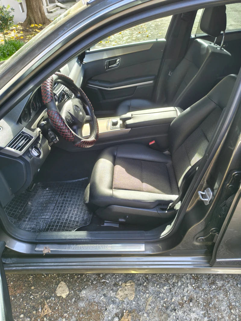 Mercedes-Benz E 350 CDI 4 MATIC, снимка 5 - Автомобили и джипове - 52447277