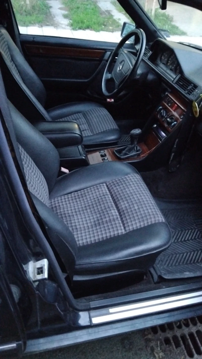 Mercedes-Benz 124, снимка 5 - Автомобили и джипове - 52456621