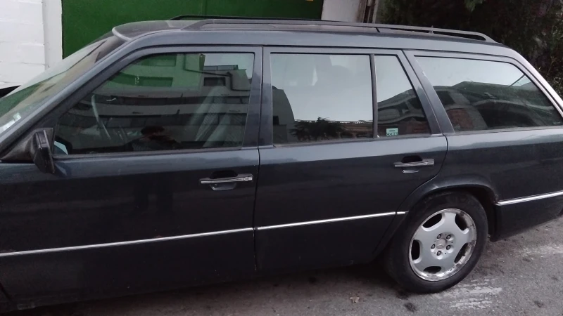 Mercedes-Benz 124, снимка 2 - Автомобили и джипове - 52456621