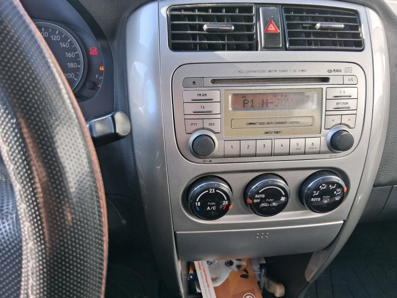 Suzuki Liana, снимка 8 - Автомобили и джипове - 52856277