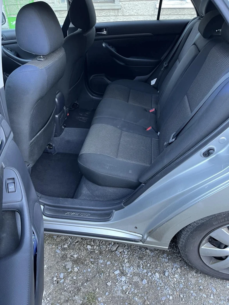 Toyota Avensis, снимка 5 - Автомобили и джипове - 52956553