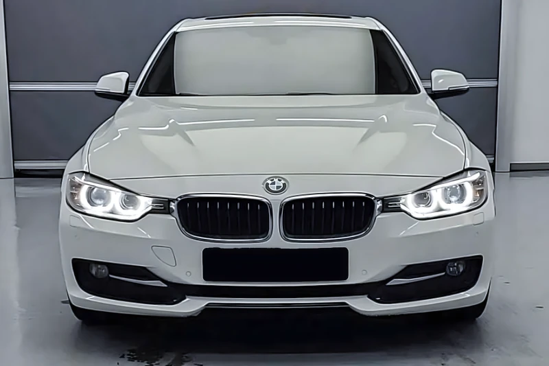 BMW 320 d Sport* Pano* Camera, снимка 2 - Автомобили и джипове - 53174241