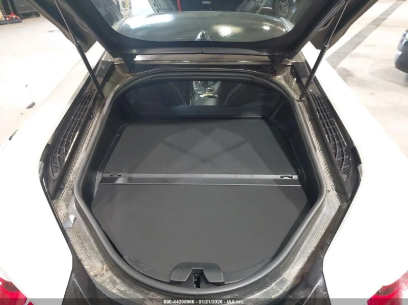BMW i8 1.5l, снимка 10 - Автомобили и джипове - 53505957