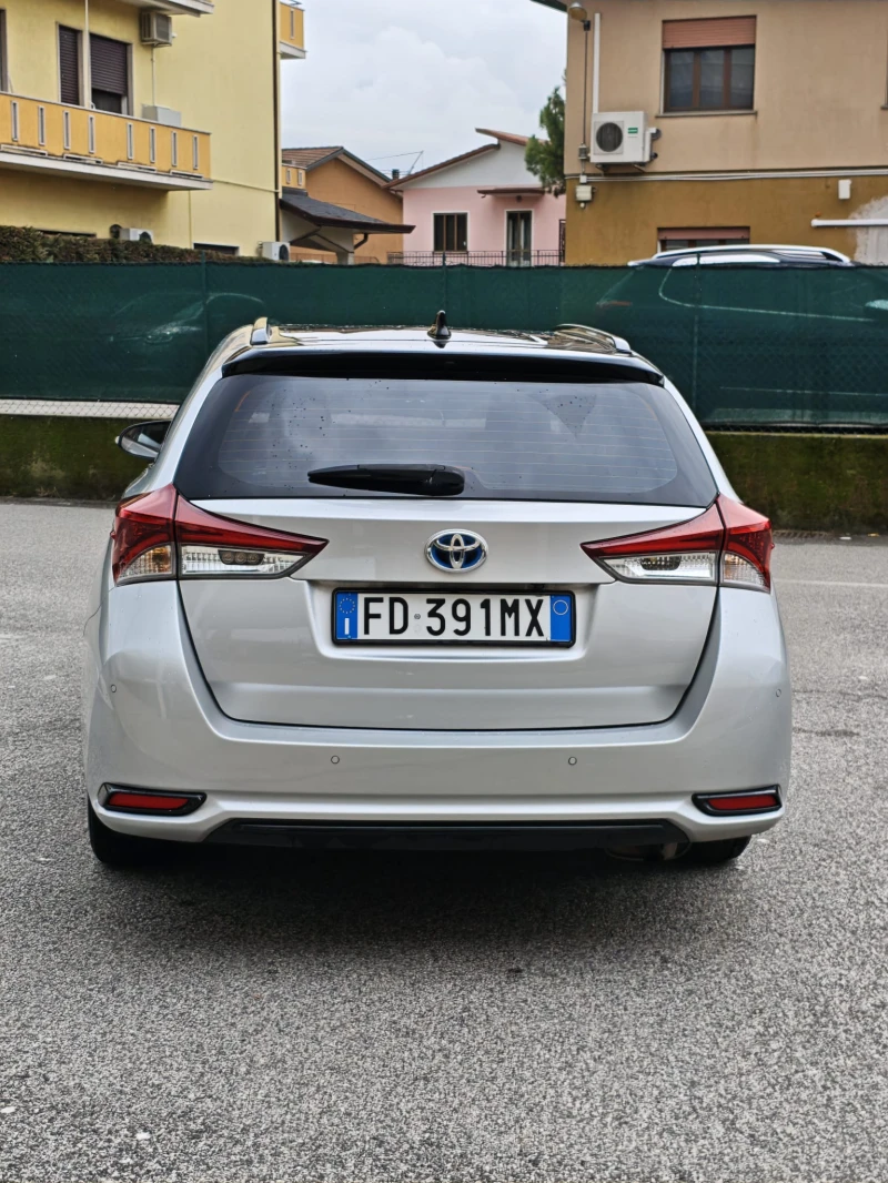Toyota Auris TS Hybrid + GAS (Много икономичкна), снимка 4 - Автомобили и джипове - 53514714
