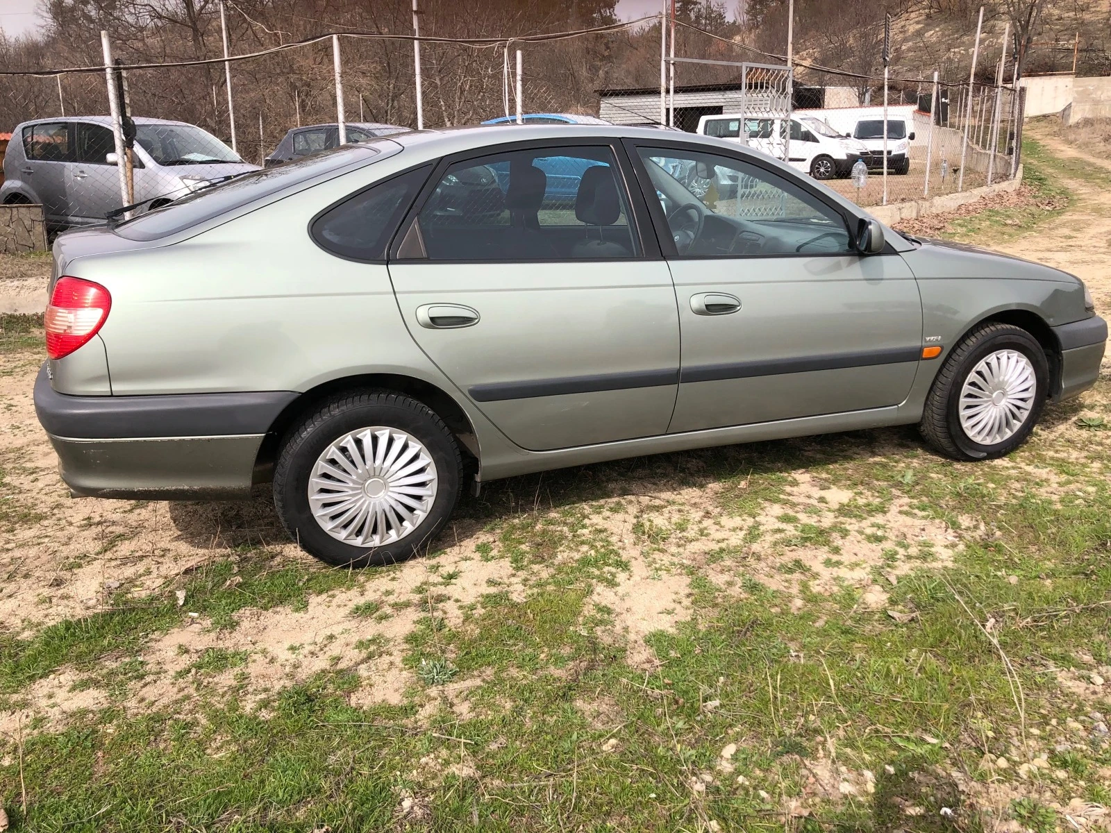 Toyota Avensis 1.8 Кломатик - изображение 2