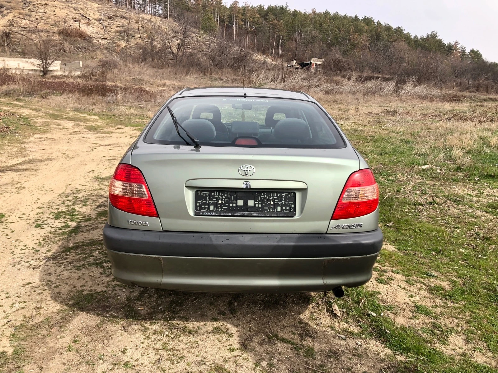 Toyota Avensis 1.8 Кломатик - изображение 4