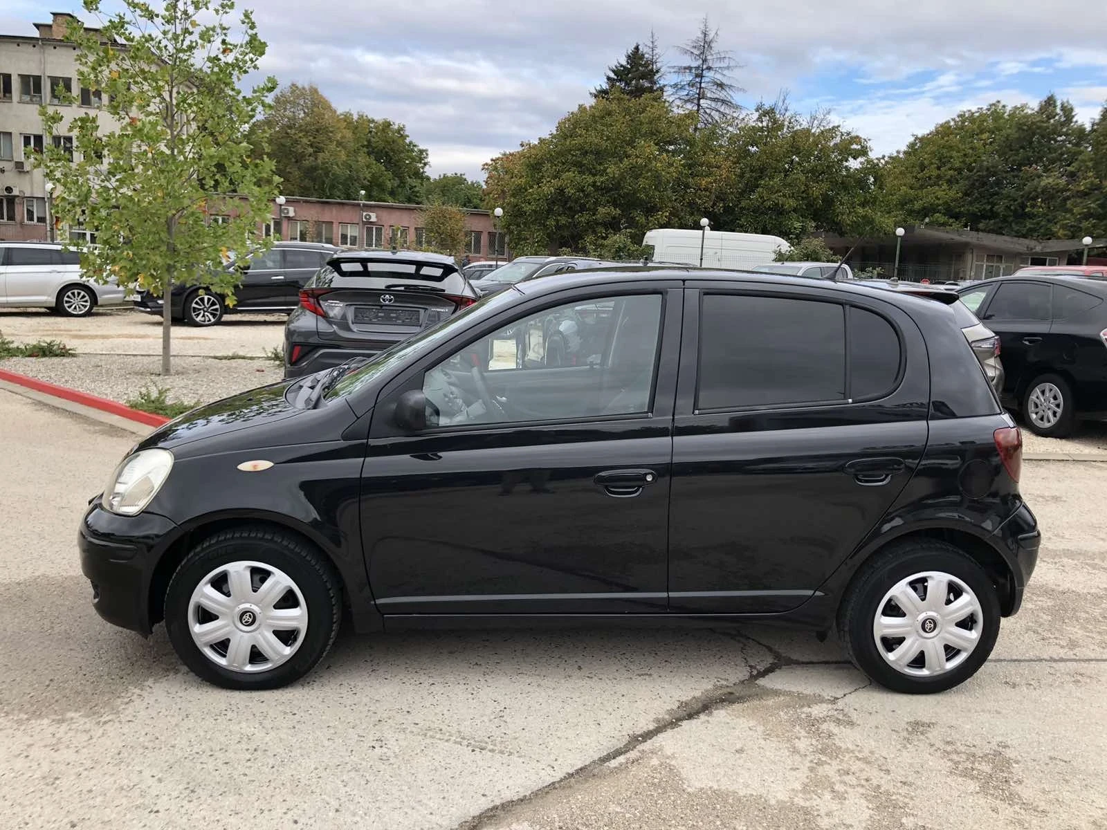 Toyota Yaris 1.4D-4D - изображение 6