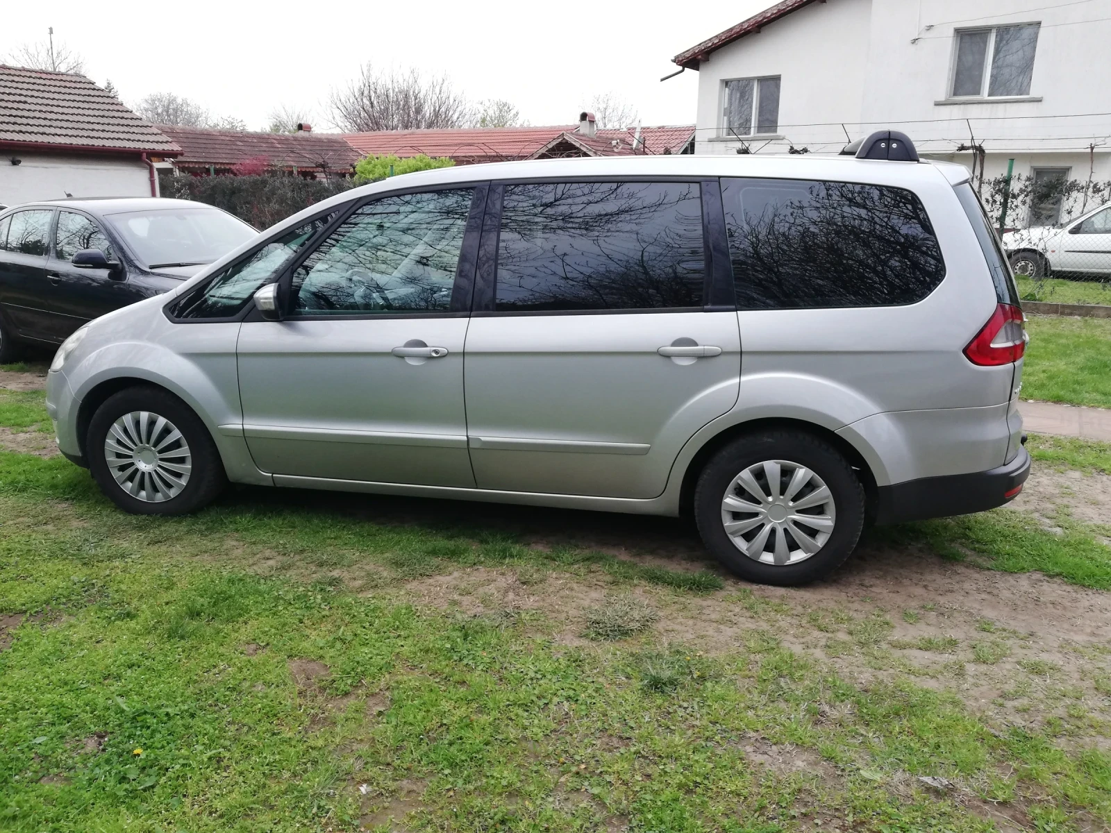 Ford Galaxy  - изображение 7