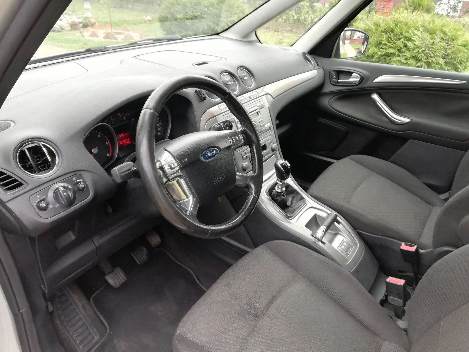 Ford Galaxy  - изображение 8