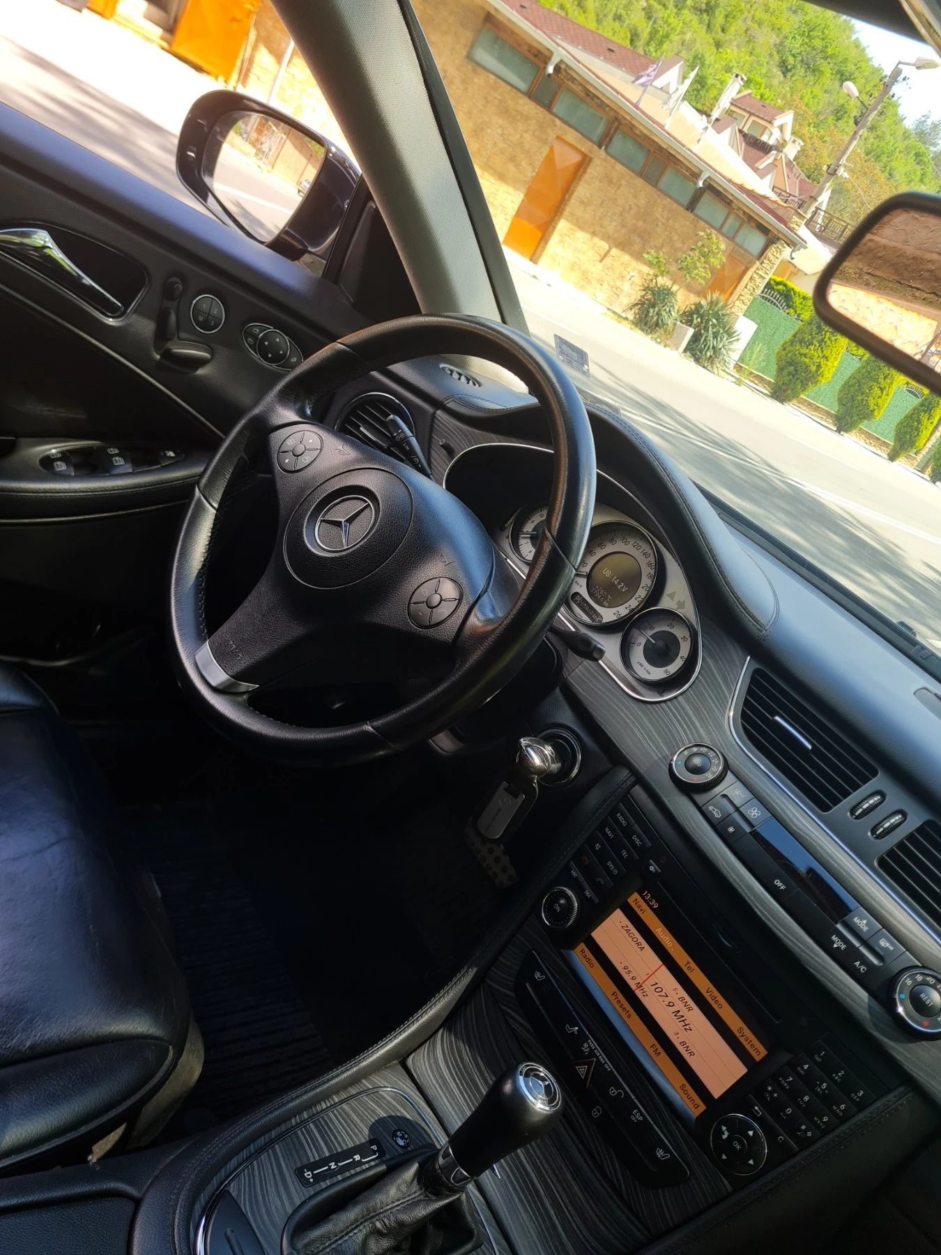 Mercedes-Benz CLS 320  - изображение 7