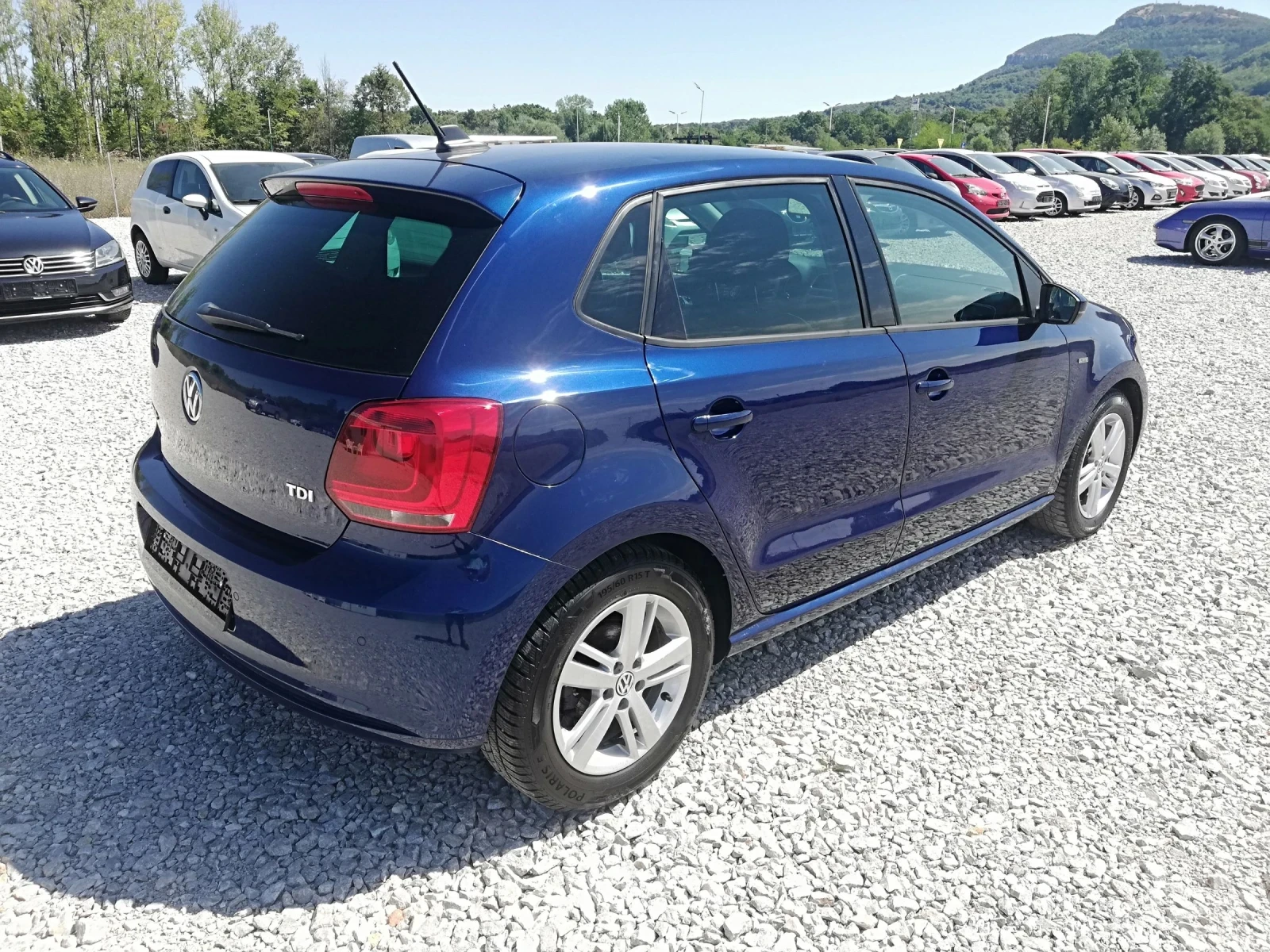 VW Polo 1.6TDI KLI AVT NAVI - изображение 6