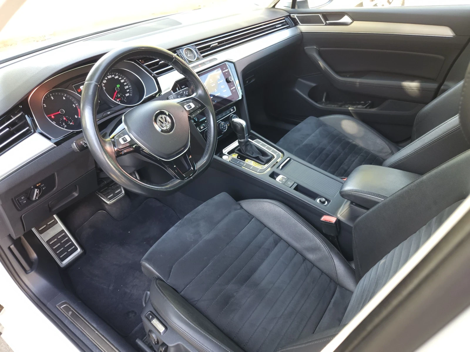 VW Passat HIGHLINE /2.0TDI /DSG-7/EURO-6 - изображение 10