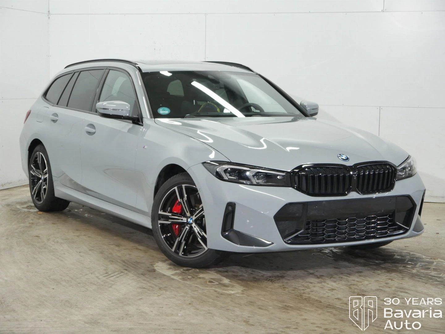 BMW 330 e xDrive Touring M Sport Paket Sportautomatic - изображение 4