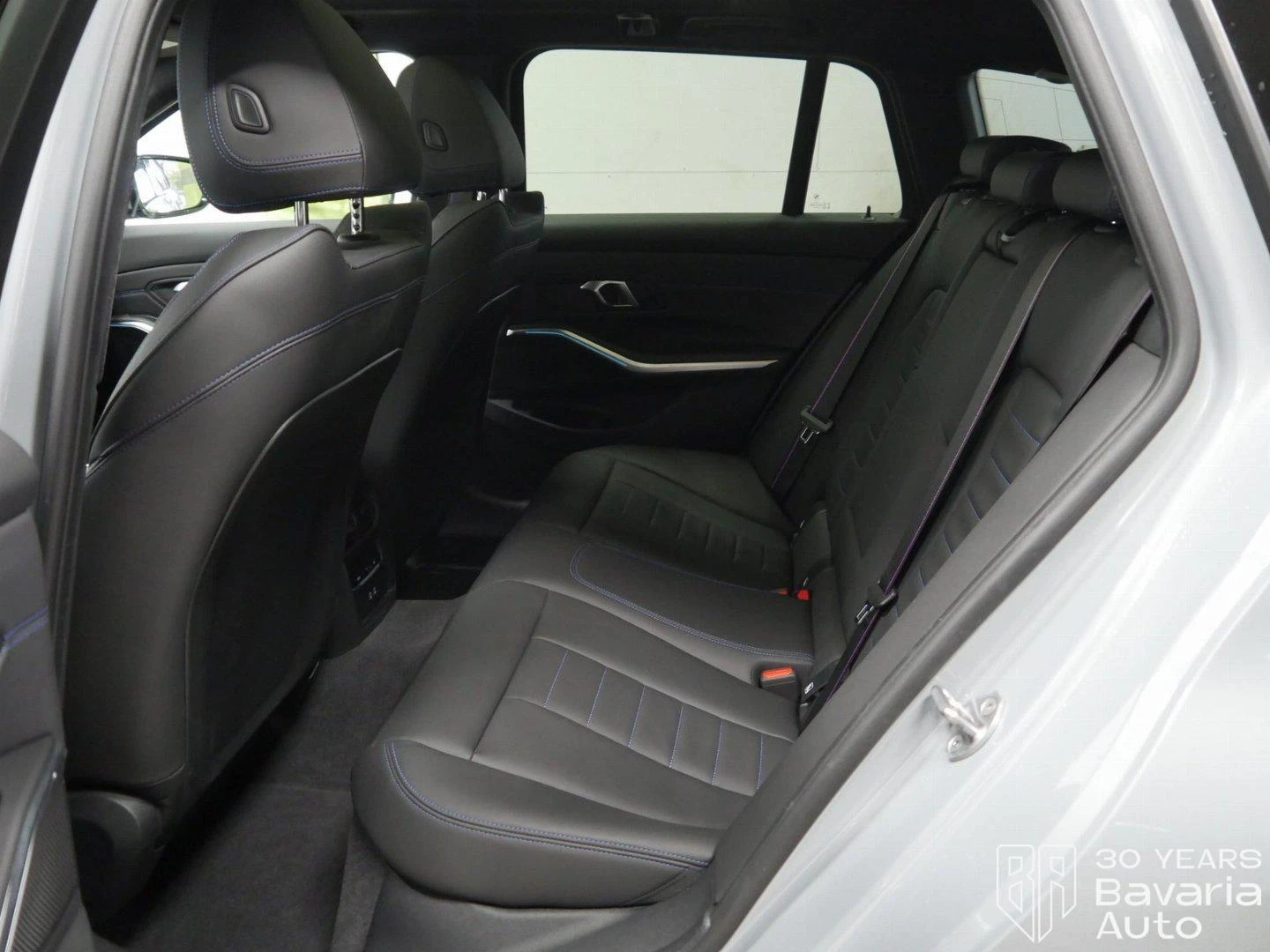 BMW 330 e xDrive Touring M Sport Paket Sportautomatic - изображение 8