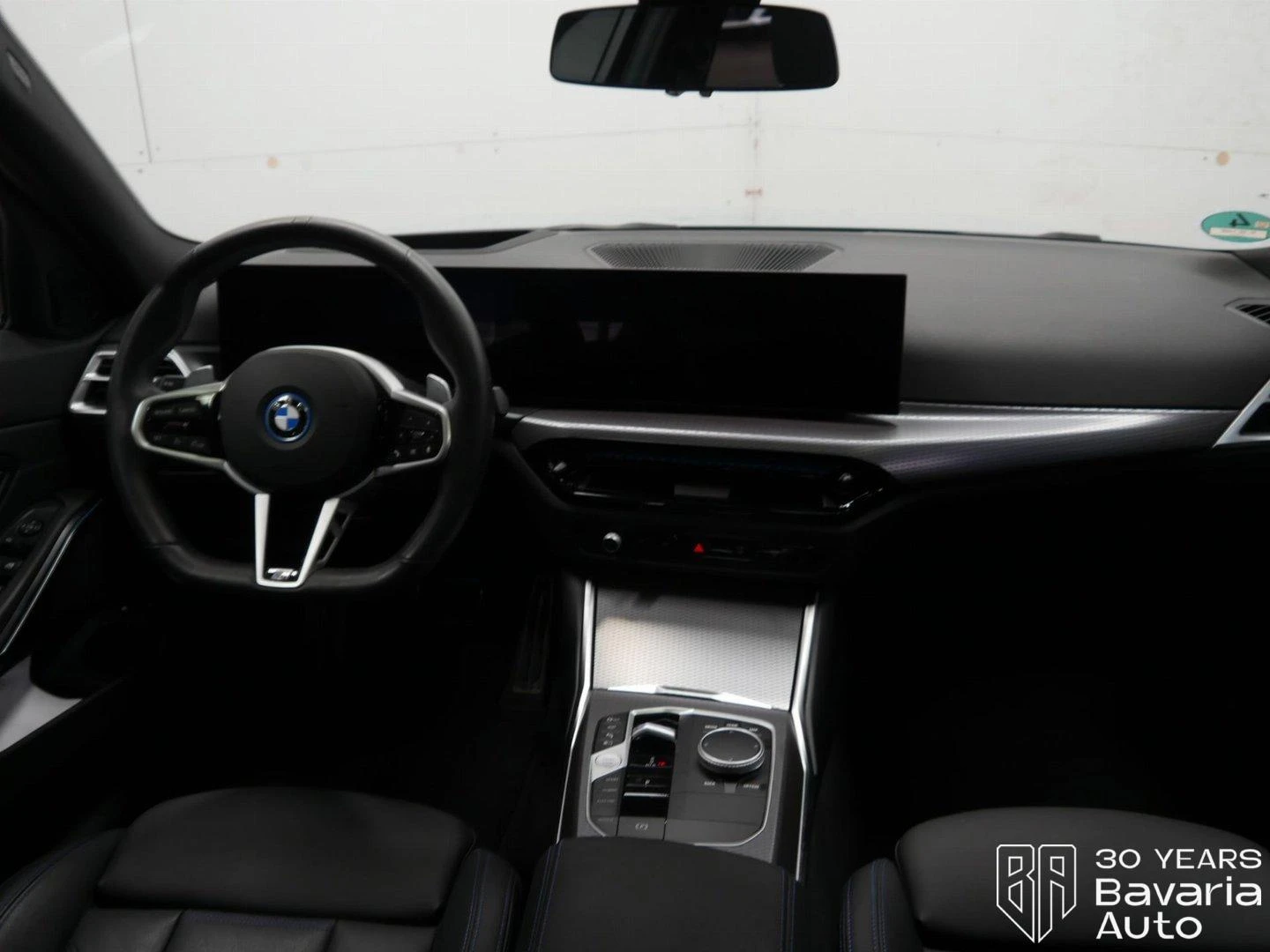 BMW 330 e xDrive Touring M Sport Paket Sportautomatic - изображение 6