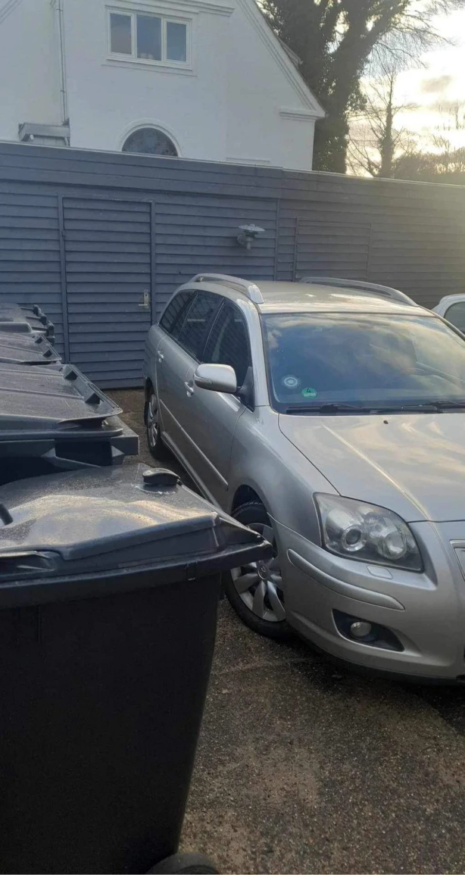 Toyota Avensis  - изображение 3