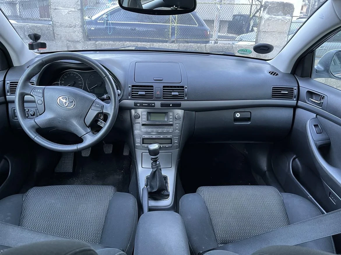 Toyota Avensis  - изображение 4