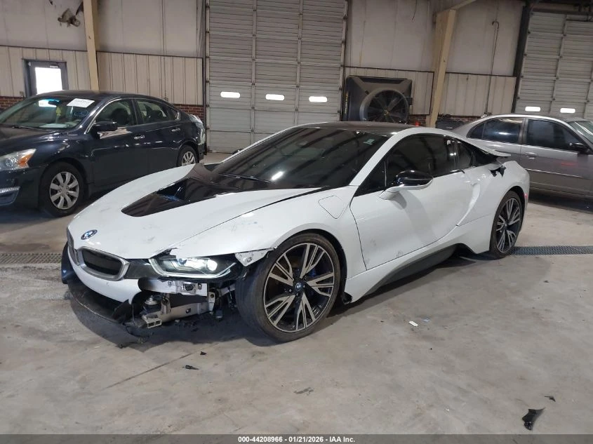 BMW i8 1.5l - изображение 2