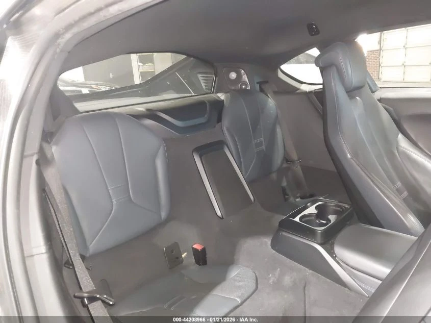 BMW i8 1.5l - изображение 8