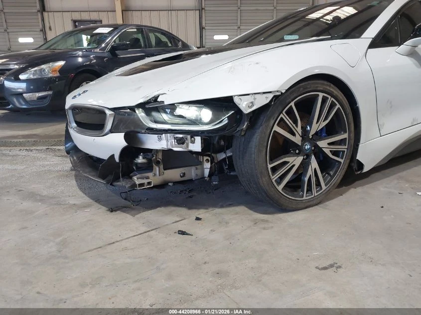 BMW i8 1.5l - изображение 6