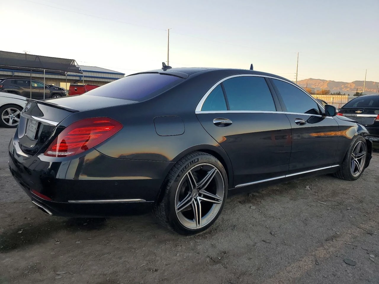 Mercedes-Benz S 550 4MATIC* ДИСТРОНИК* ПАНОРАМА* BURMESTER ОБДУХВАНЕ*  - изображение 3