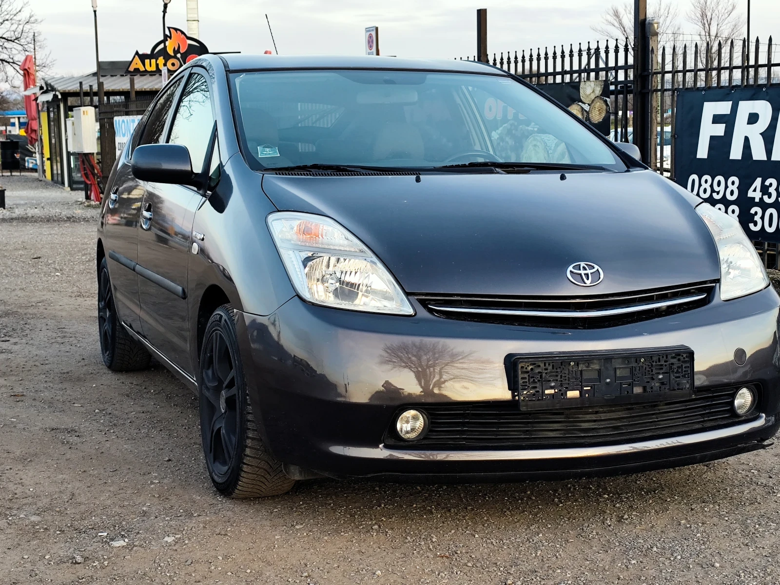 Toyota Prius Hibrid Automatic , снимка 2 - Автомобили и джипове - 53774190