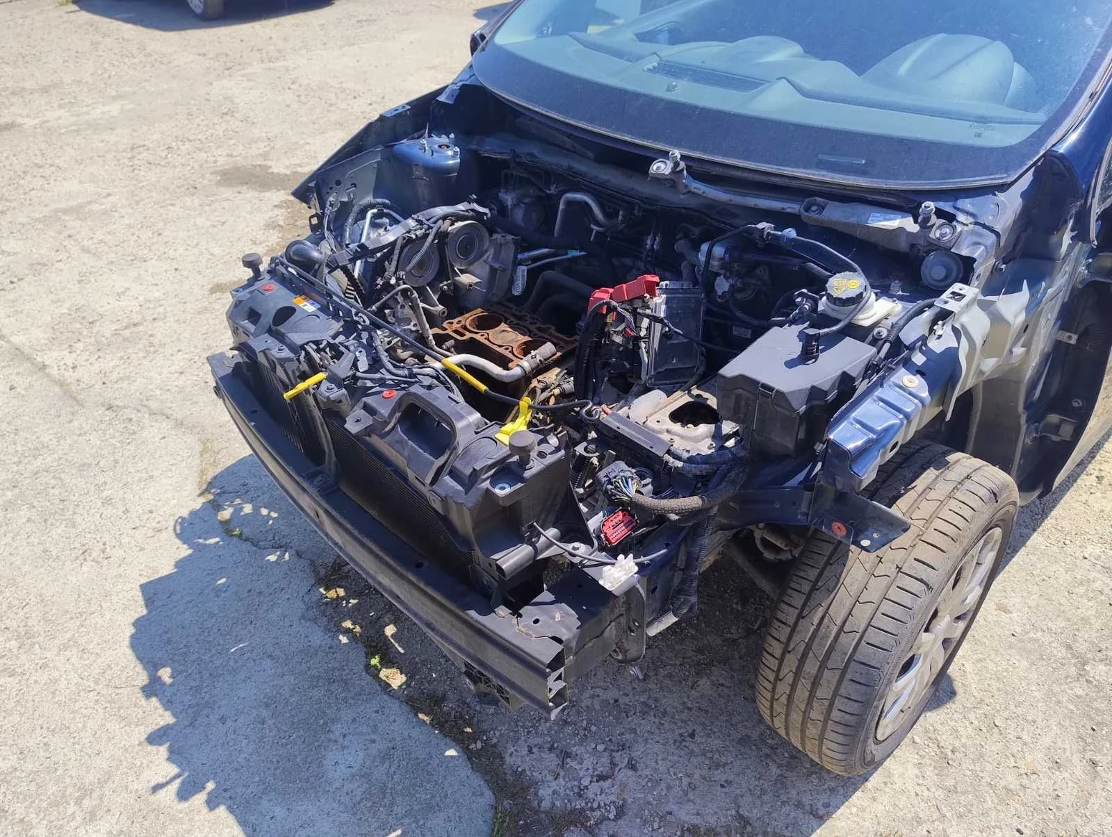 Ford Fiesta 1.0 i, снимка 4 - Автомобили и джипове - 54654589