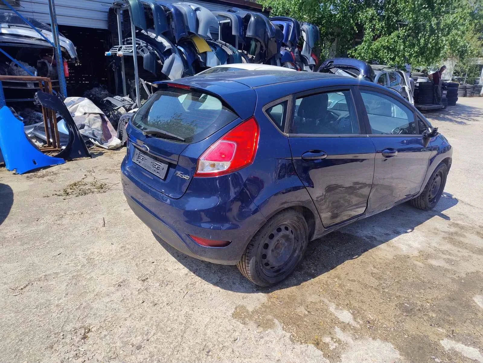 Ford Fiesta 1.0 i, снимка 2 - Автомобили и джипове - 54654589