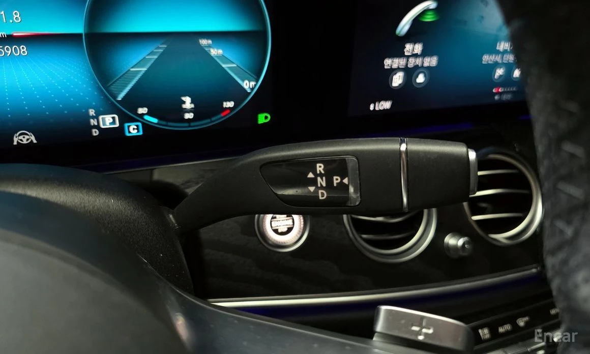 Mercedes-Benz E 220, снимка 9 - Автомобили и джипове - 54715425