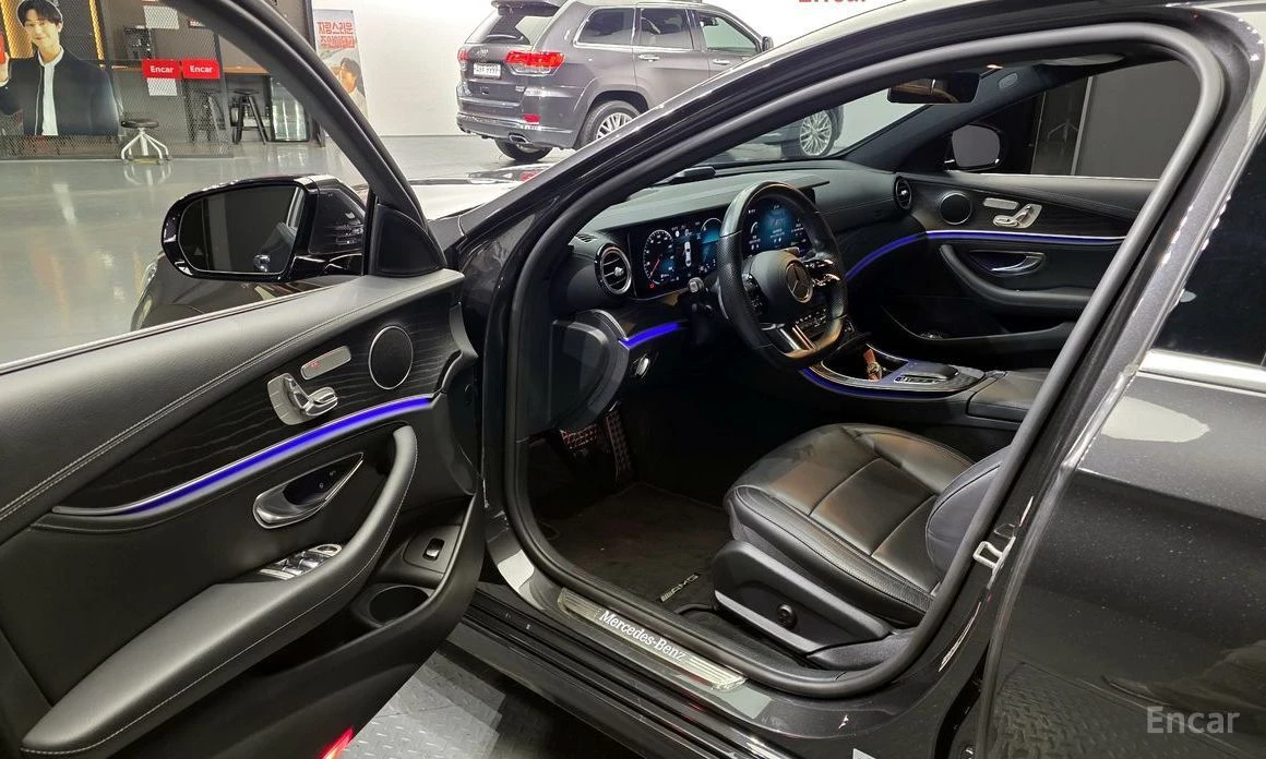 Mercedes-Benz E 220, снимка 10 - Автомобили и джипове - 54715425